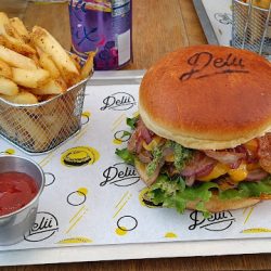 Delii Chicken Sandwich (Santiago de Querétaro)