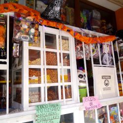 Dulceria Y Desechables La Dulzura (Santiago de Querétaro)