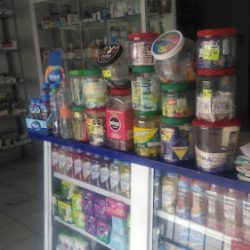 Farmacia De Genericos Y Naturista Farmanatura (Santiago de Querétaro)
