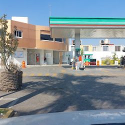Gasolinera Pemex (Santiago de Querétaro)