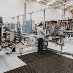 Iava - Industrias De Aluminio Vidrio Y Acero, S.a. De C.v. (Santiago de Querétaro)