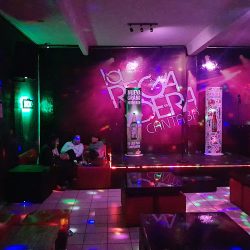 La Regadera Canta Bar (Santiago de Querétaro)