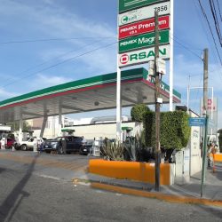 Mobil Los Arcos (Santiago de Querétaro)