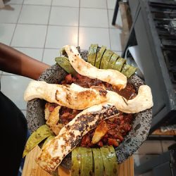 Pa' Todos Hay (El Pueblito)