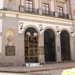 Pinturas Yaja Sims (Santiago de Querétaro)