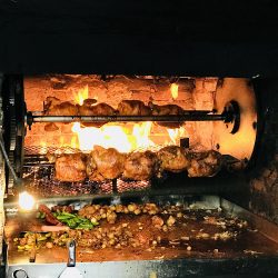 Pollos A La Leńa (Santiago de Querétaro)
