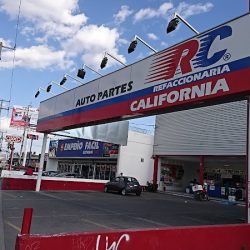 Refaccionaria California (Santiago de Querétaro)