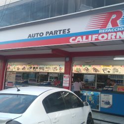 Refaccionaria California (Santiago de Querétaro)
