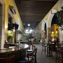 Restaurante Bar Hank's Querétaro (Santiago de Querétaro)