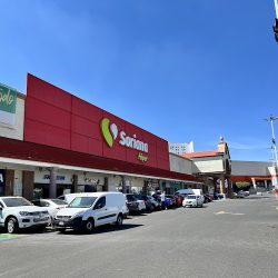 Soriana Híper Quintana (Santiago de Querétaro)