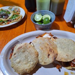 Tacos Mitlad 2X1 (Santiago de Querétaro)