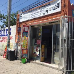 Tienda De Abarrotes (Santiago de Querétaro)